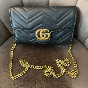 Gucci marmont crossbody